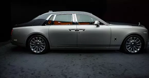 Noul Rolls-Royce Phantom va fi prezentat la Salonul Internaţional de Automobile Bucuresti