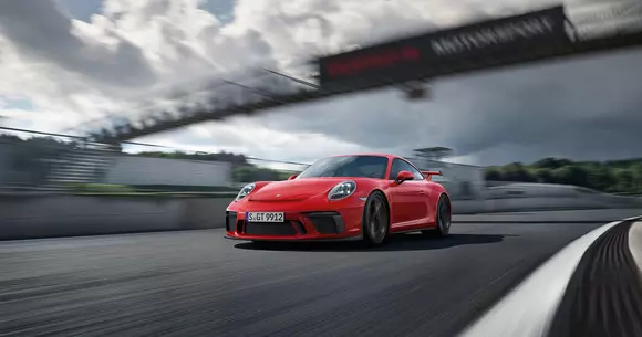 Porsche aduce la SIAB 2018 întreaga gamă de modele