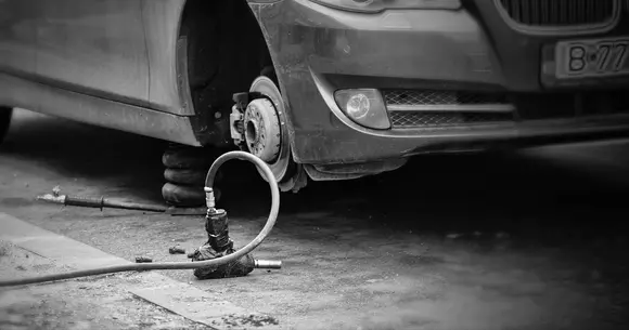 (P) Din perspectiva unei femei: amortizoare pe gaz sau amortizoare pe ulei?