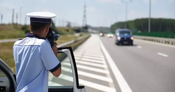 La ce viteză rămâi fără permis pe autostrăzile din România?