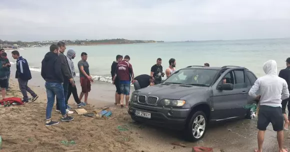 Cine este șoferul care a intrat cu bolidul în Marea Neagră în stațiunea Vama Veche