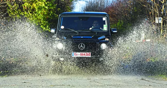 Mercedes G (463) de la 20.000 euro: Genial sau primitiv?