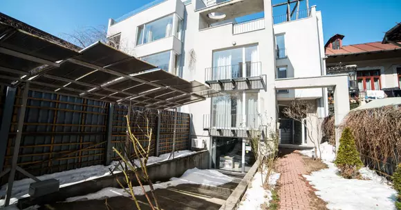 Cât costă o vilă nouă în zona centrală a Bucureștiului? Ar putea fi cea mai bună opțiune pentru familia ta