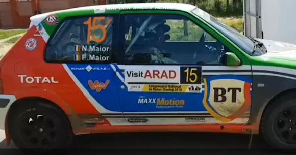 O maşină de raliu “cântă” înainte de fiecare cursă (Video)