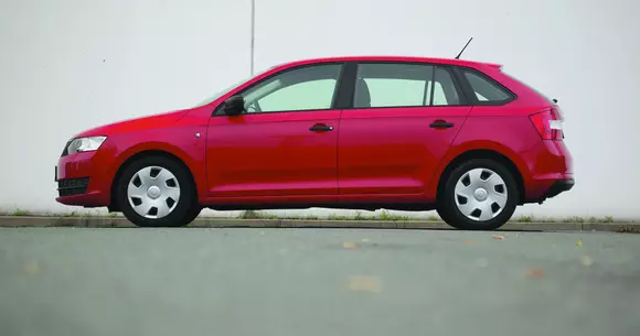 Skoda Rapid de la 8000 euro: Mai mult de atât nu-ți trebuie!