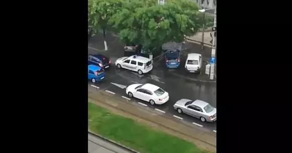 Cum a încercat un șofer din Craiova să fugă de Poliție! Totul a fost filmat! | VIDEO