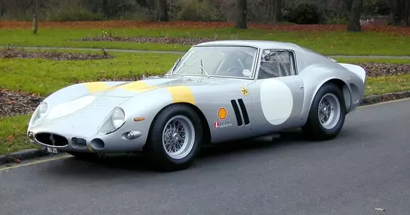 Un Ferrari din 1963 a devenit cea mai scumpă maşină vândută vreodată