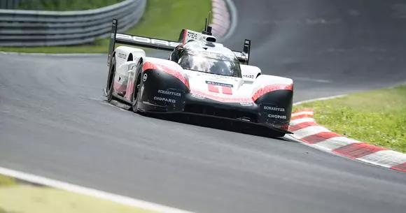 Porsche a doborât recordul absolut la Nurburgring cu 919 Evo