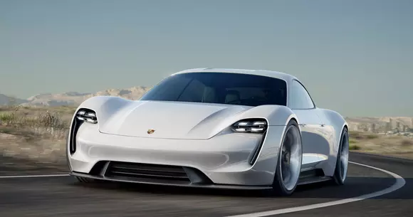 Conceptul Porsche Mission E intră în producţie. Modelul de serie se numeşte Taycan