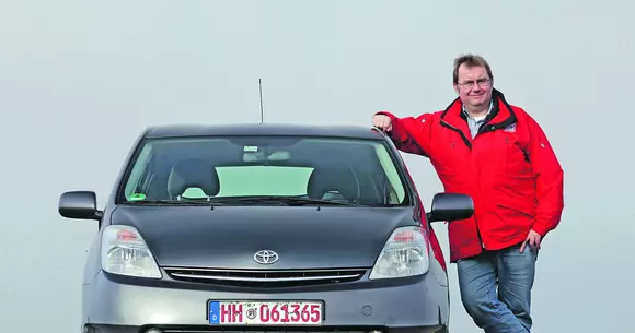 Toyota Prius II de la 4000 euro: Prius reîncărcat