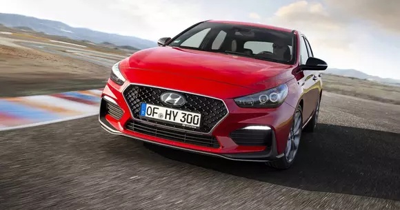 Hyundai i30 N Line: Tentă sportivă pentru compacta sud-coreeană