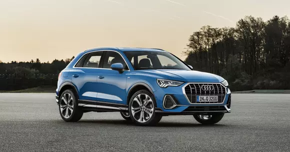 Audi Q3 a ajuns la a doua generație - fotografii și informații oficiale