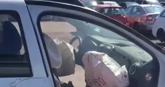 VIDEO: Ce scrie pe airbag-urile Dacia