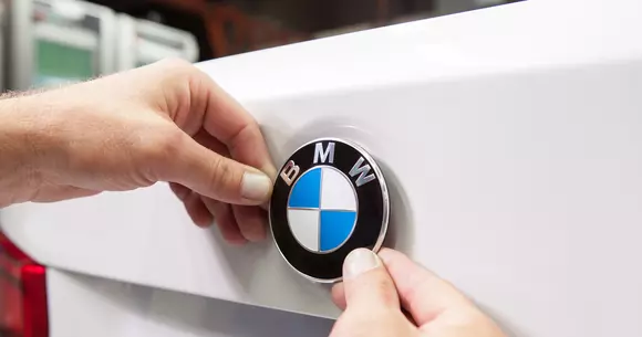 BMW investește un miliard de euro într-o nouă fabrică în Ungaria