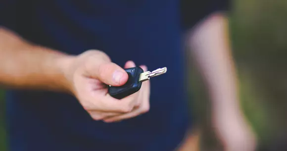 Proiect: Bucureștenii ar putea primi 3.000 de lei dacă renunță la mașină