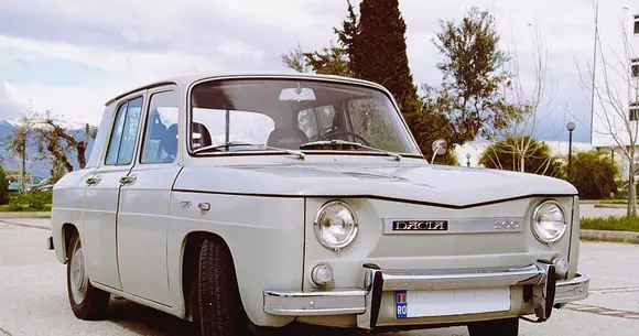 Dacia sărbătorește 50 de ani de la producția primului său autoturism