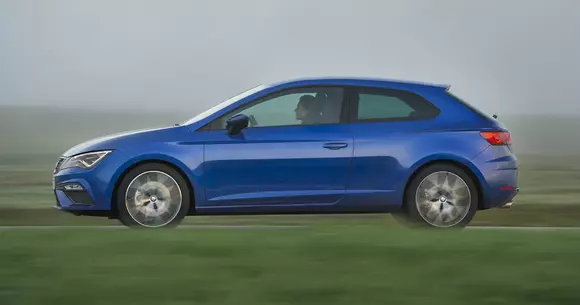 Seat Leon pierde varianta cu trei uși