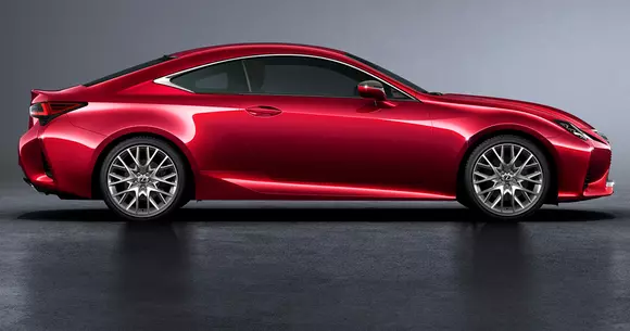 Lexus RC facelift: Rivalul lui BMW Seria 4 Coupe are haine noi!