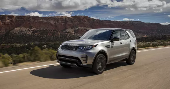 (P) 7 caracteristici surprinzătoare ale noului Land Rover Discovery