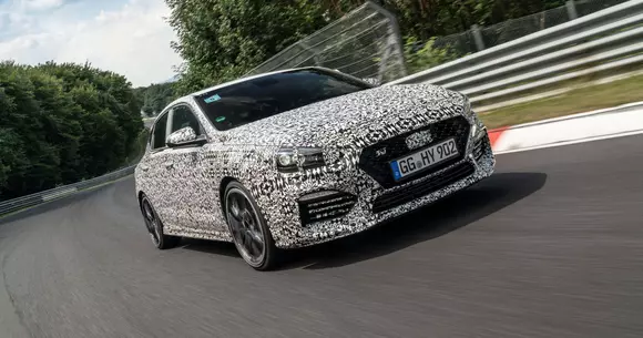 Hyundai i30 Fastback N debutează la Salonul Auto de la Paris