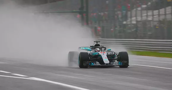 Lewis Hamilton a câștigat la Monza!
