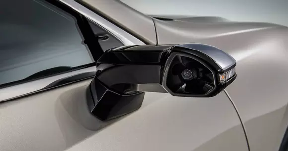 Lexus a lansat prima mașină de serie disponibilă fără oglinzi laterale