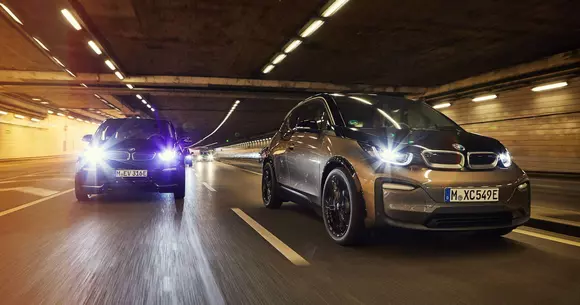 BMW i3 primește o baterie mai mare și o împarte cu i3s