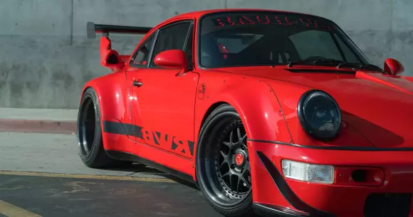 Un Porsche unicat este de vânzare: Iată ce înseamnă un 911 RWB!