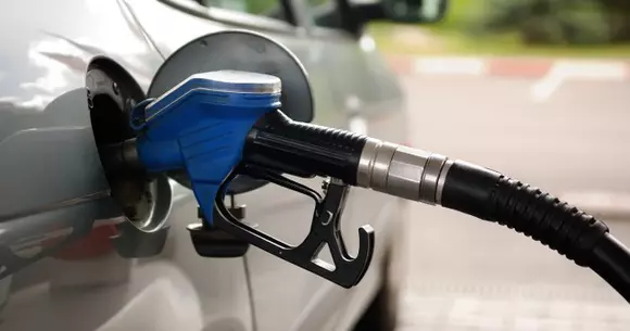 Prețul carburanților s-ar putea plafona în 2019