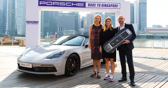Simona Halep a primit cadou un Porsche