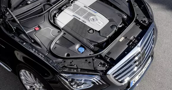 Mercedes-AMG renunță treptat la propulsoarele V12