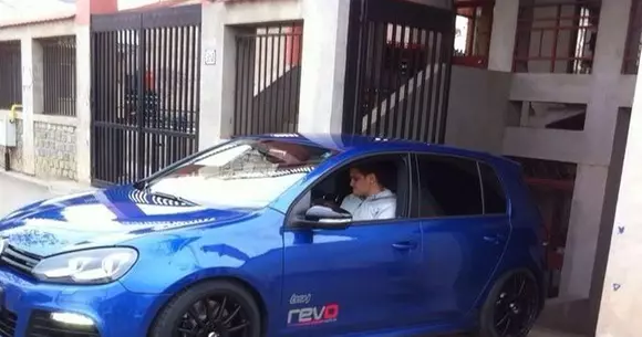 Acesta ar putea fi pseudonimul lui Dragnea Jr.: Cu ce se laudă pe internet?