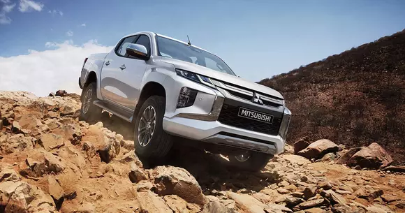 Mitsubishi L200 facelift: Fotografii și informații oficiale