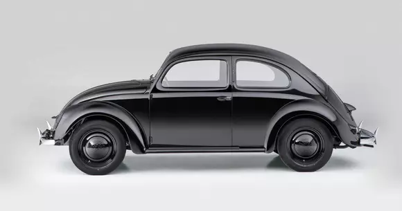Cel mai "bătrân" VW Beetle din lume a fost complet restaurat