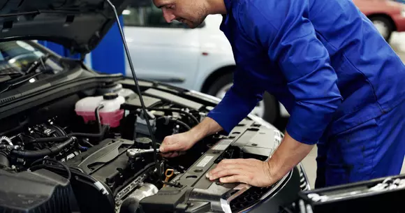 (P) Ingrijirea masinii cu piese auto de calitate - prioritate pentru toti conducatorii auto