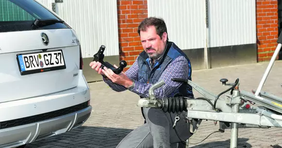 Instalarea cârligului de remorcare