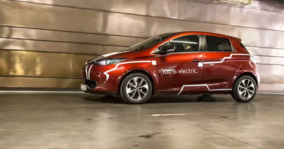 Renault Zoe Z.E. 40: Un plin de curent, vă rog!