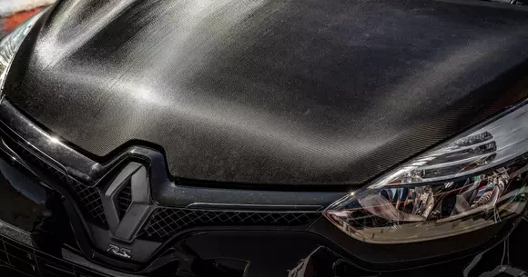 Renault lansează o gamă de accesorii de performanță: RS Performance