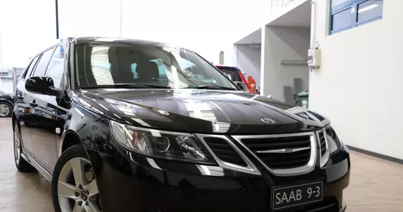 Un Saab 9-3 cu doar 90 km la bord - scos la vânzare pe internet