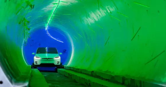 Rețeaua de tuneluri a lui Elon Musk va funcționa cu mașini electrice
