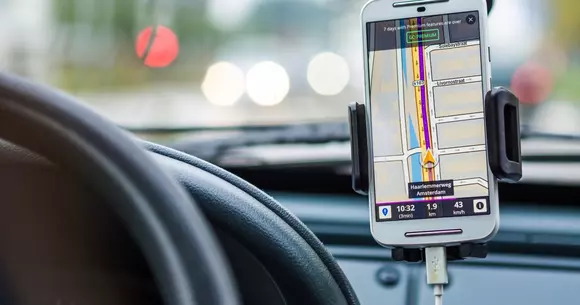 Deși radarele nu vor fi presemnalizate, ne spune Google Maps când urmează unul