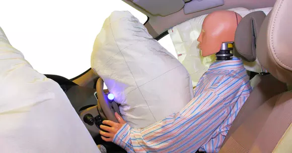 Hyundai pregătește primul sistem airbag pentru coliziuni multiple