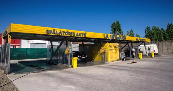 La Jetoane - Întrebări și răspunsuri despre spălătoria auto self-service ce urmează să se extindă în toată țara