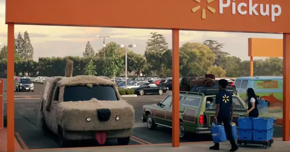 Cele mai faimoase mașini din cultura populară își fac loc într-un spot publicitar