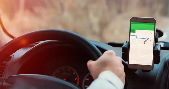 5 feluri în care smartphone-ul îți poate îmbunătăți experiența de la volan