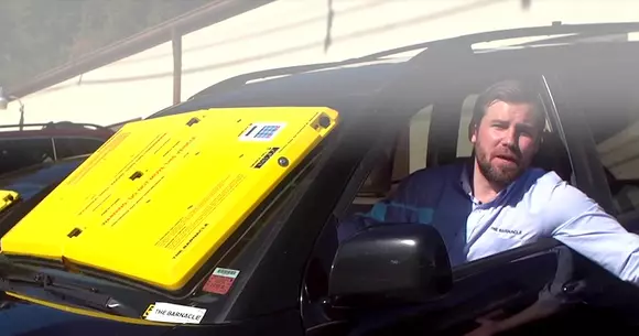 Caracatița de parbriz, noua măsură împotriva șoferilor care parchează neregulamentar