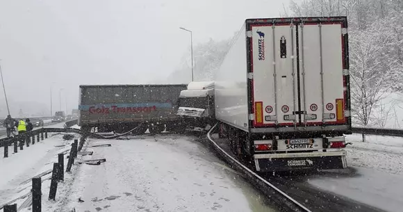 Circulația pe Autostrada A1 a fost blocată în apropiere de Sibiu