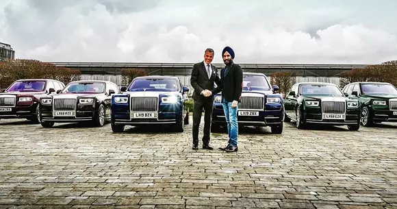 Un miliardar excentric și-a cumpărat 6 Rolls-Royce-uri, ca să le asorteze cu turbanele sale