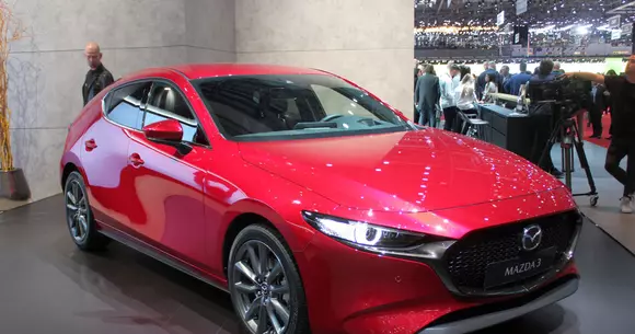 Noua Mazda 3: informații complete despre motorizări și prețuri în România