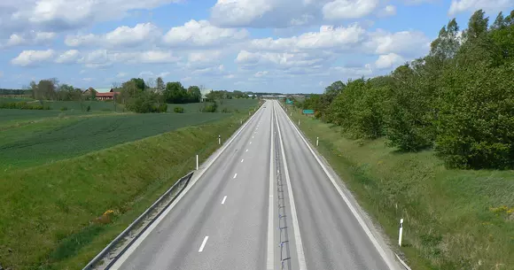 Schimbări pe DN2: Un segment va avea circulație 2+1